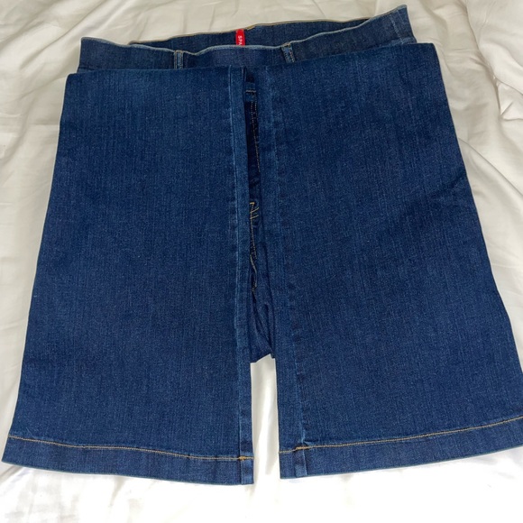 SPANX WOMEN’S FLARE JEANS - Picture 2 of 6